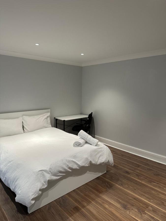 Liverpool Street Green Bedroom Лондон Экстерьер фото