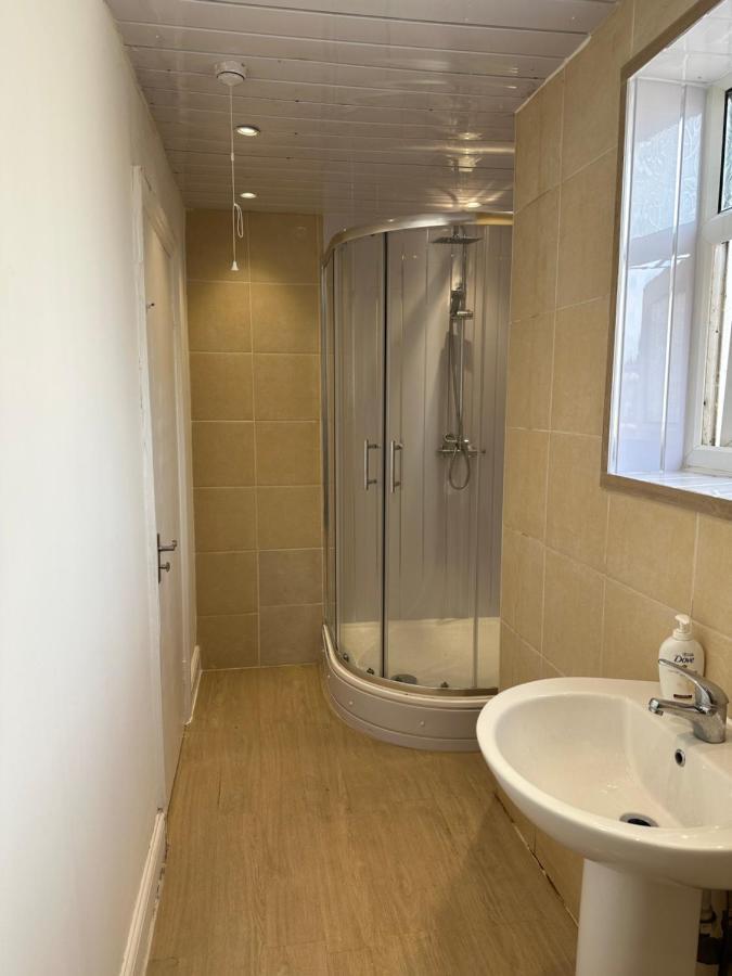 Liverpool Street Green Bedroom Лондон Экстерьер фото